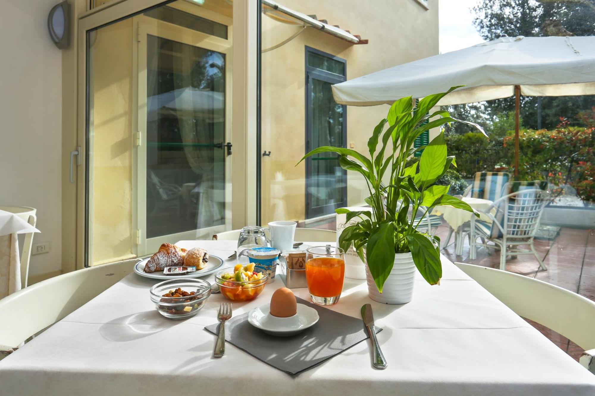 Hotel Nettuno Marina di Pietrasanta Exterior photo