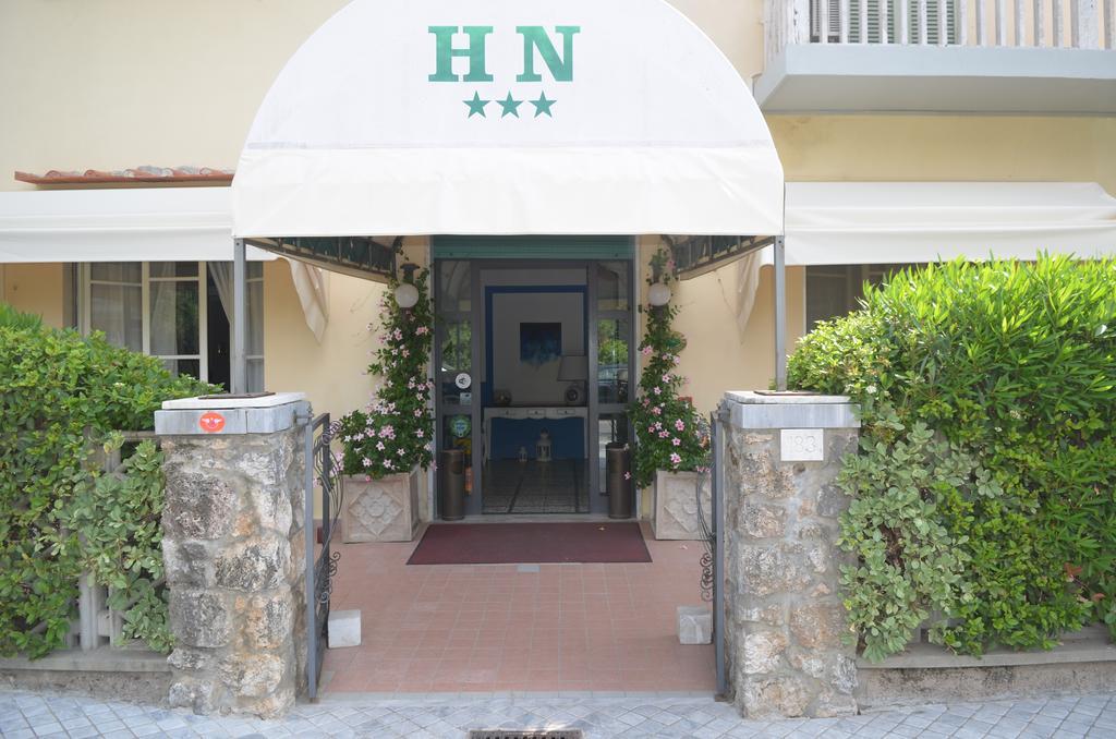 Hotel Nettuno Marina di Pietrasanta Exterior photo