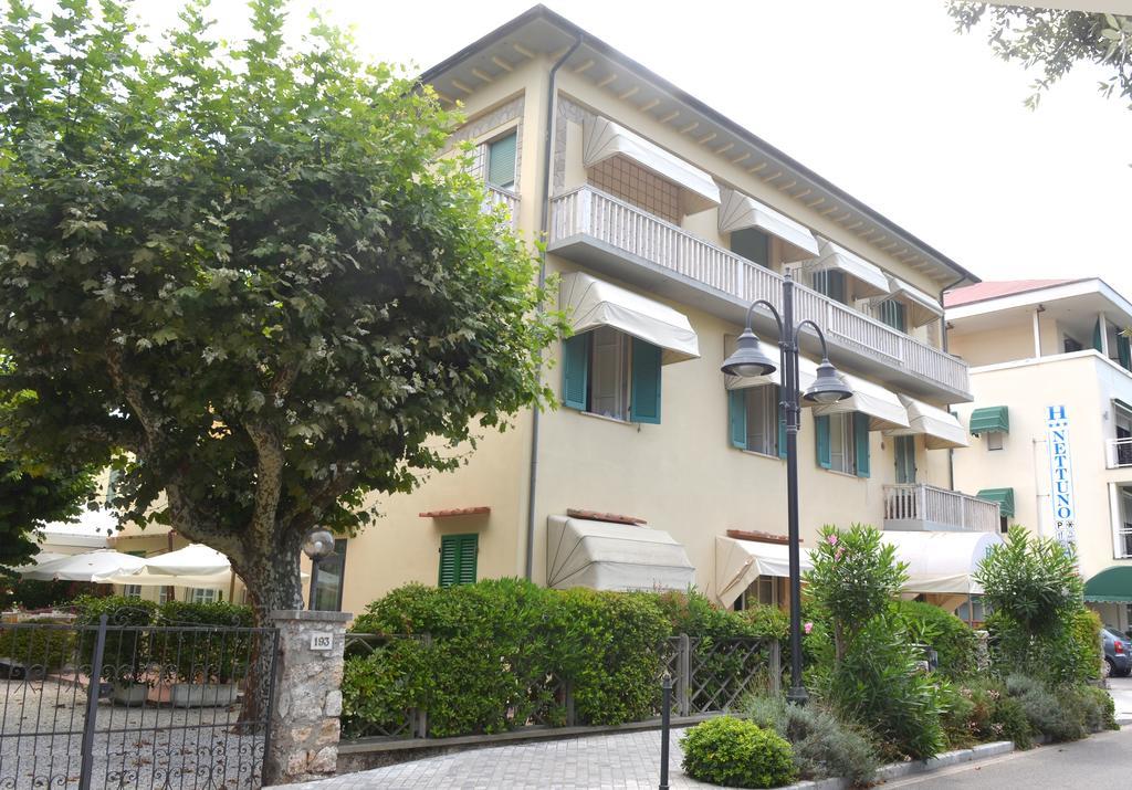 Hotel Nettuno Marina di Pietrasanta Exterior photo