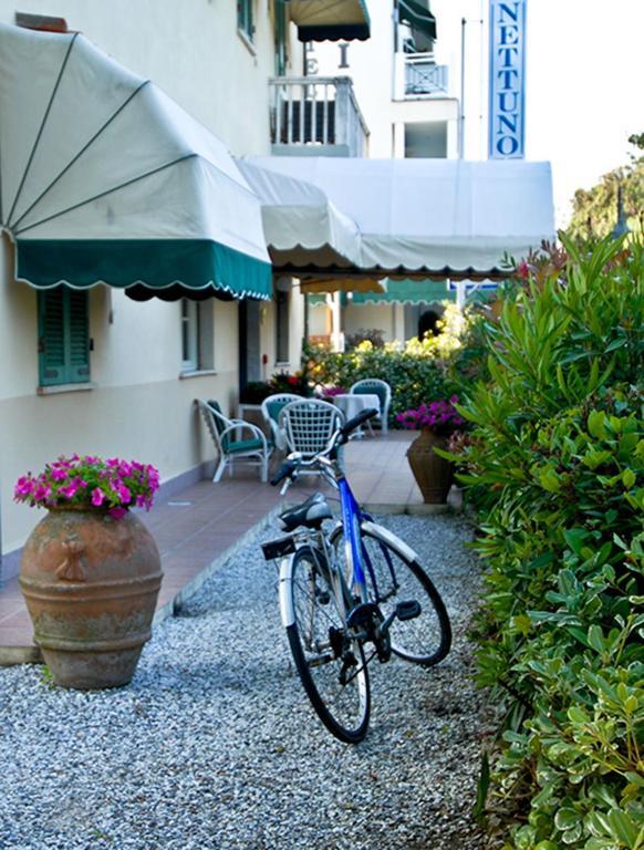 Hotel Nettuno Marina di Pietrasanta Exterior photo